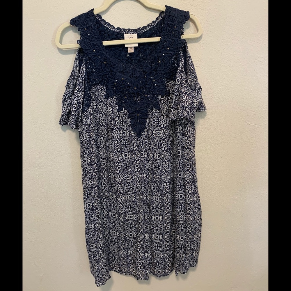 Navy blue shoulder cut out dress